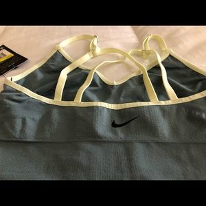 Nike women’s sports bra, low impact, work out